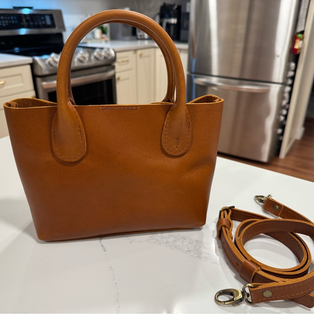 Raindrop Crossbody by Portland Leather Goods